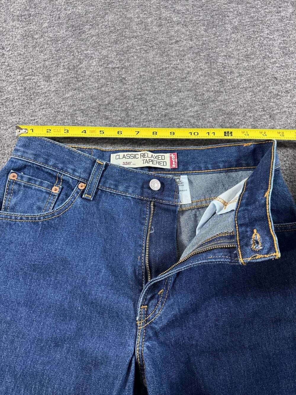 Vintage Levi's 550 Classic Relaxed Tapered Leg Jeans Women's Size 8L - Picture 9 of 10